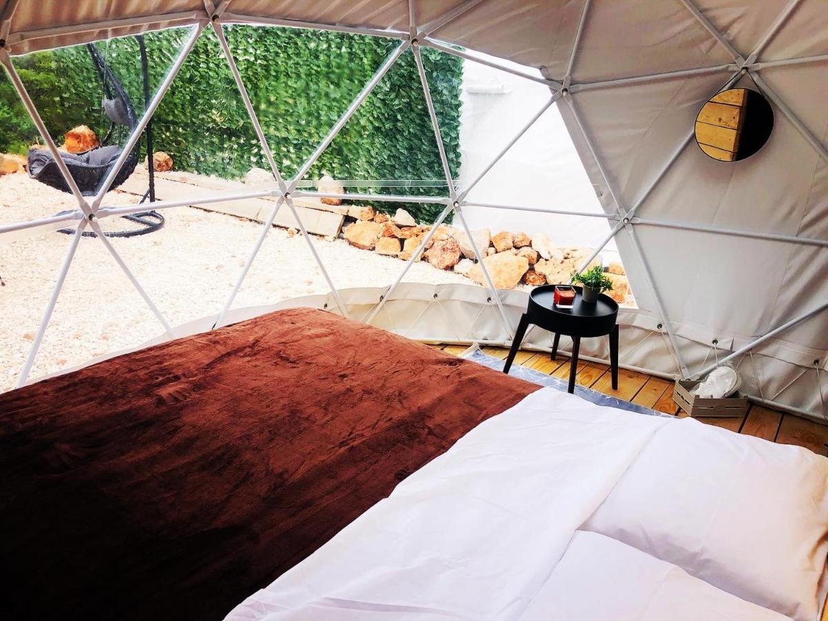 Villa Glamping Peninsula Lustica Rose à Tivat Extérieur photo
