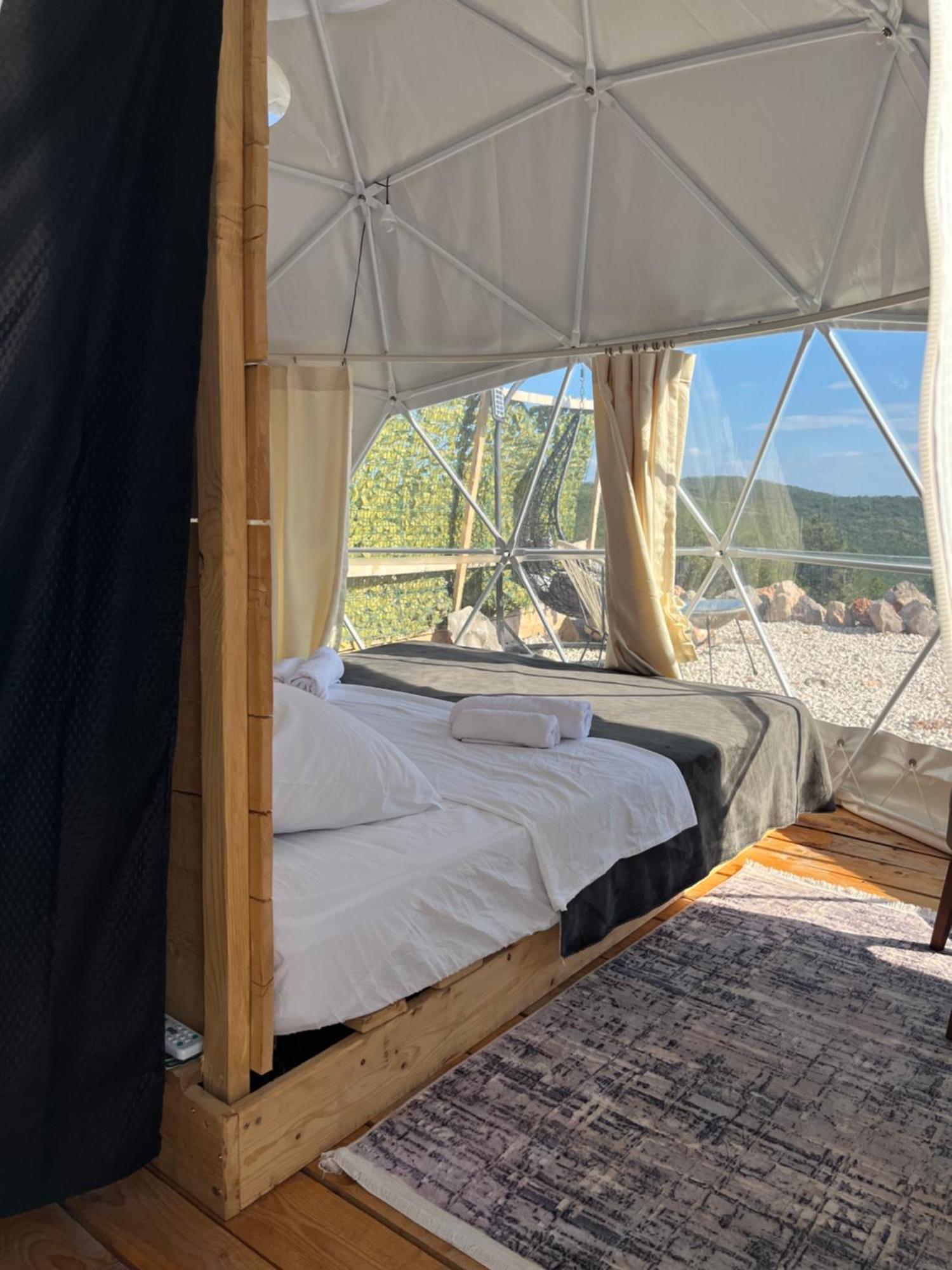 Villa Glamping Peninsula Lustica Rose à Tivat Extérieur photo