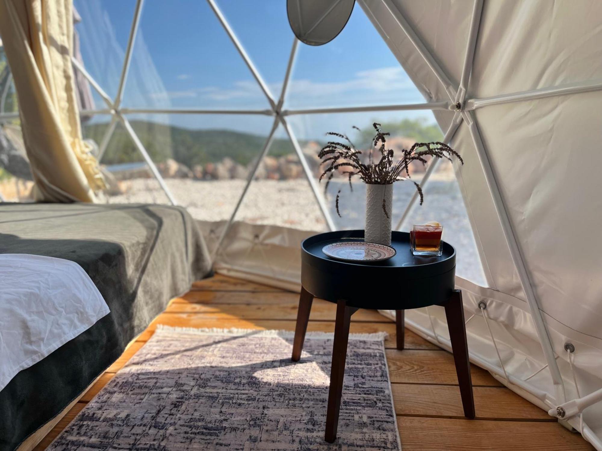 Villa Glamping Peninsula Lustica Rose à Tivat Extérieur photo